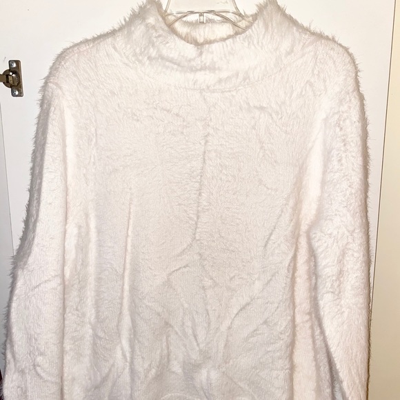 NWT Loft White Fuzzy Oversized Sweater - Picture 1 of 6